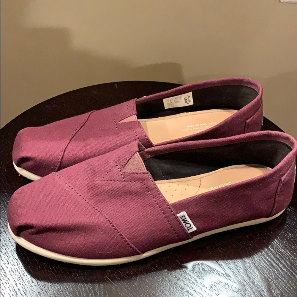 Toms Burgundy Classic Slip On Sz 8 Great Condition